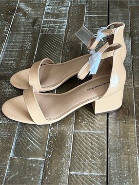 Amazon Essentials Beige Block Heel Ankle-Strap Sandals